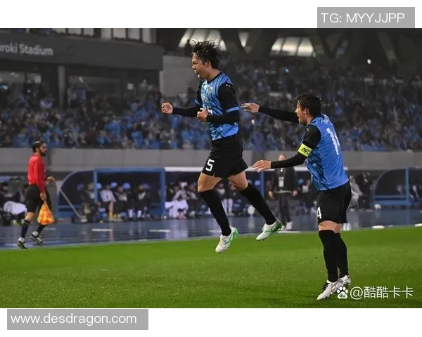 广州恒大淘汰日本劲旅川崎前锋，亚冠八强首度现中国球队身影，球迷狂欢盛况空前