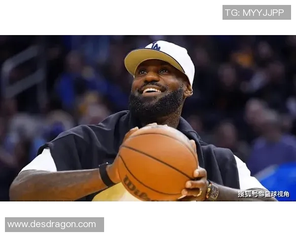 詹姆斯表现不佳,湖人遭遇连败,球迷呼吁他加强训练 詹姆斯表现不佳,湖人遭遇连败,球迷呼吁他加强训练